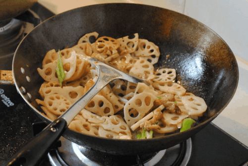 京东亲自下场炒菜，背后竟藏着这些秘密！