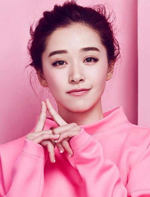 阚清子官宣怀孕，背后故事引人深思！