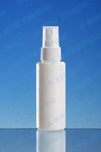 章昊拿着Befe干发喷雾做宣传