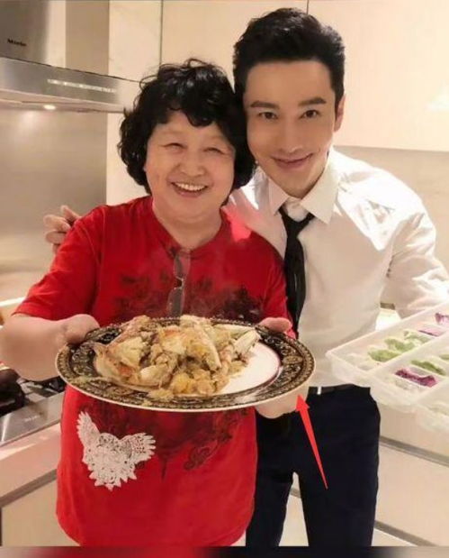 昔日甜蜜同框照