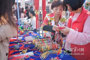 市民参与市集活动场景