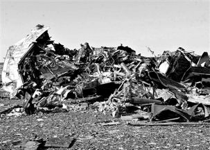 空难现场残骸照片