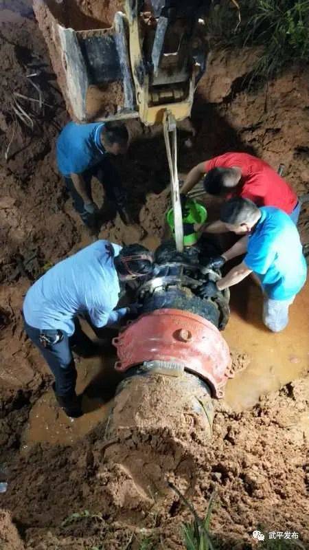 被冲毁的养蝎设备