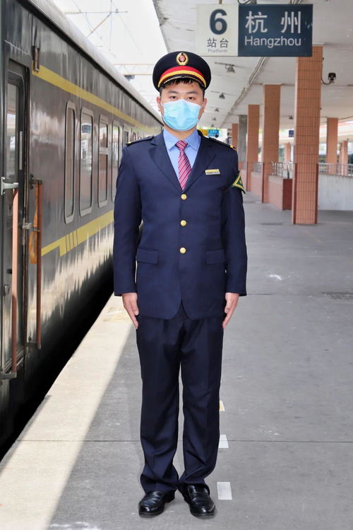 铁路餐车工作人员违规横越线路，官方回应来了！