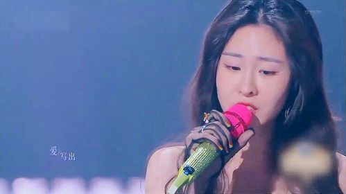 汪苏泷与张碧晨合唱照片