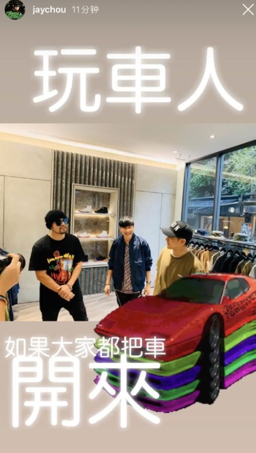 欢乐的聚餐画面