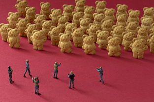 挑战巨大食物的人