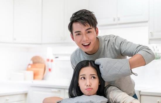 90后夫妻婚姻危机：丈夫出轨8年终被揭发