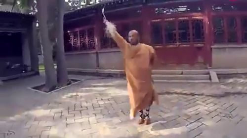 少林寺武僧练功场面