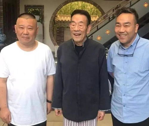 杨少华长子调侃遗产：数钱数到手发麻！