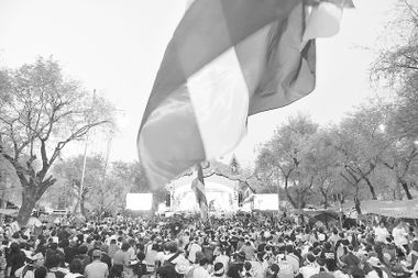 泰国在柬沿海部署军舰，边境冲突致多人伤亡