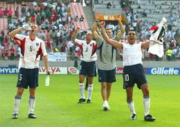 中国女篮夺冠，《歌唱祖国》响彻全场，荣耀时刻！