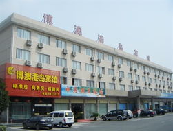 香港酒店惊现惨剧：男子坠亡妻儿同丧房内