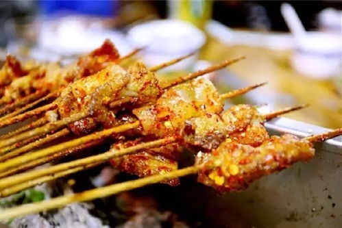 正在燃烧的炭火