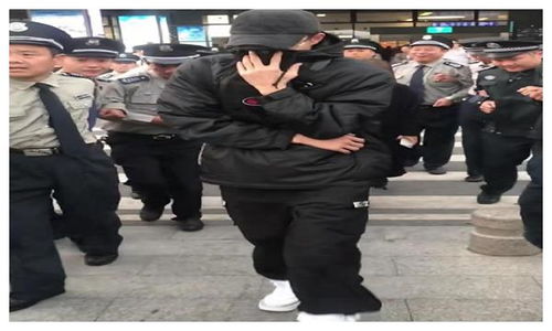 保安放水阻挠暴走团扰民？背后真相令人深思