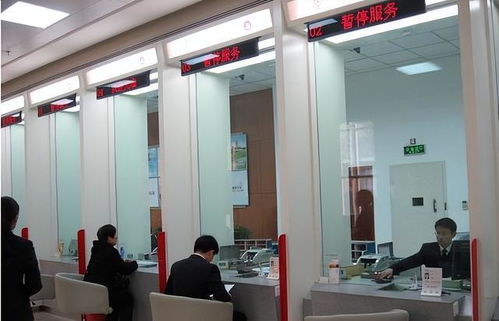 惊魂一刻！女子欲取390万现金，柜员为何果断报警？