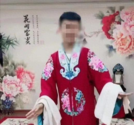 罗大美生前照片