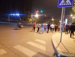 暴走团占道，出路何在？