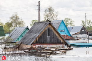 被洪水浸泡过的房屋墙壁