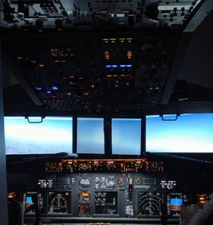 飞行员驾驶舱模拟图