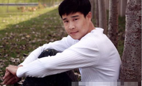 赵本山面容沧桑