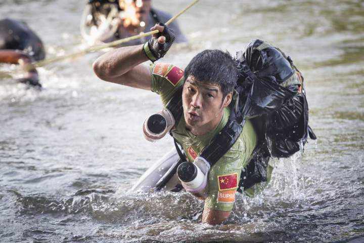 陈艺文和陈佳刻苦训练