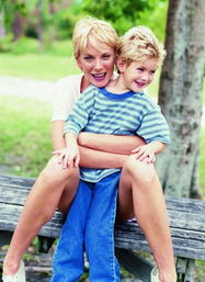 幸福家庭育儿场景