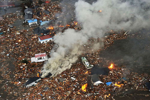 海啸后的房屋废墟