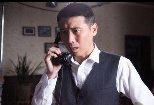 张嘉译和李乃文在一起的画面