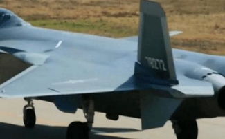 歼20飞越对马海峡，美日韩竟无察觉，背后有何玄机？