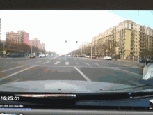 网约车司机怒怼闯灯者后秒变脸，背后真相令人咋舌！