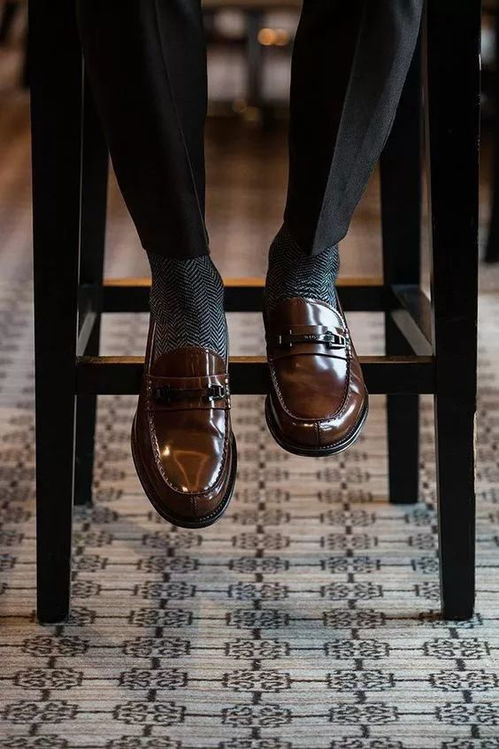 成都地铁步梯防走光，防不住那暗藏的偷拍魔爪？