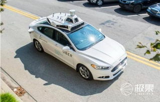 无人出租车在路上行驶