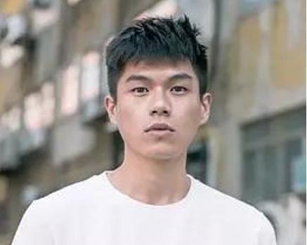 33岁男星柯炜林确诊肺腺癌晚期，他的抗癌之路令人揪心