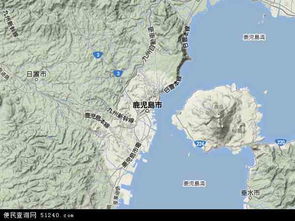 日本海啸警报拉响，居民匆忙奔向避难所