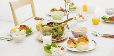 各种垃圾食品堆在一起