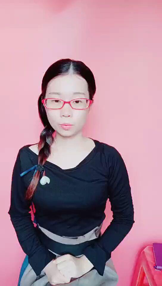 同学们互助互帮