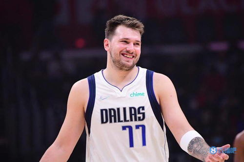 东契奇采访画面