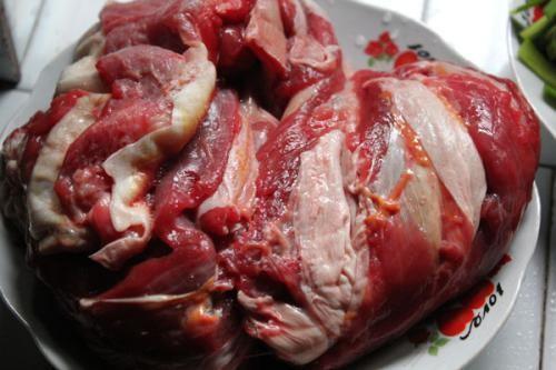 8吨牛肉卖38万，货款却被冻结，背后真相令人咋舌！