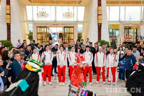 冠军与群众交流