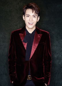 97年的帅哥街头风采