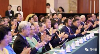 华人社团提供援助的场景