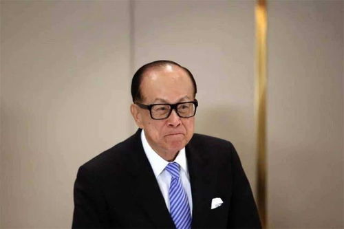 李嘉诚再抛售400套房产，背后有何玄机？