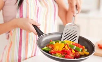 邪修做饭交作业啦！这操作太秀了