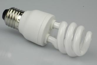 节能灯泡与普通灯泡对比