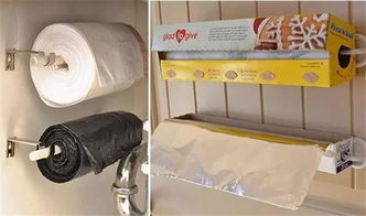 角落堆满垃圾袋