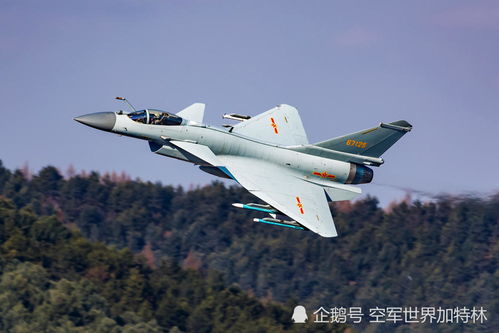 歼10C战机挂载导弹