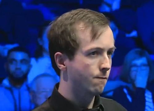 赵心童比赛中表情特写