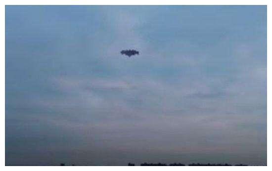 慕田峪长城惊魂！游客遭蜜蜂攻击，多人受伤