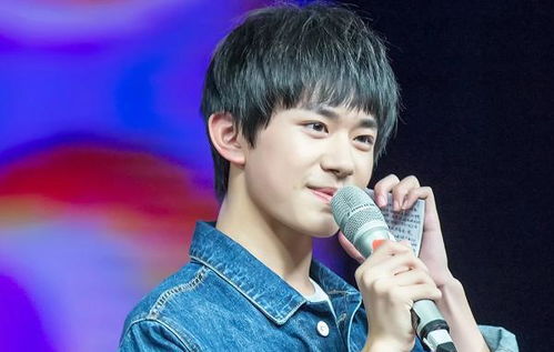 易烊千玺像大祭司般隆重出场，他的演技真的太惊艳！